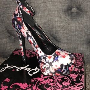 Flower Power Heel